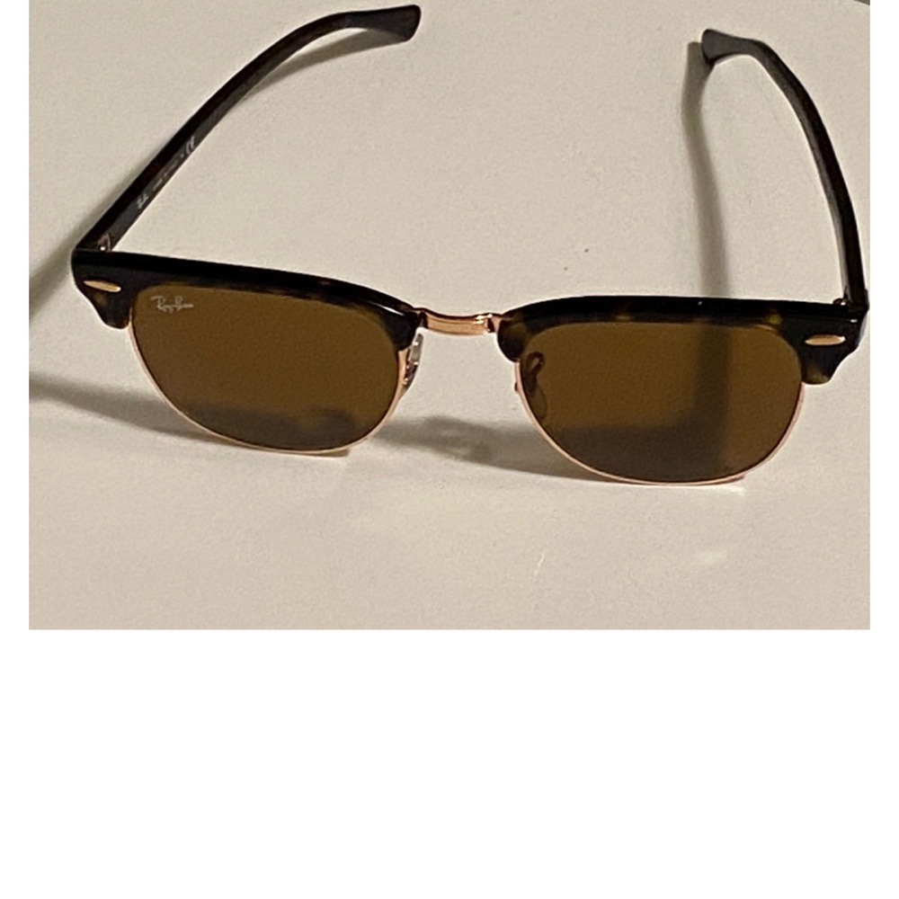 SOLD - Ray-Ban Authentic Clubmaster Tortoise Frame Sunglasses - GUC. - Picture 5 of 16